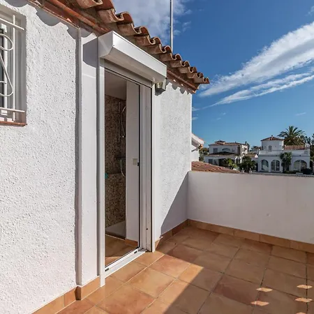 Holiday home Apart-rent Casa Con Piscina Flamicell 0042